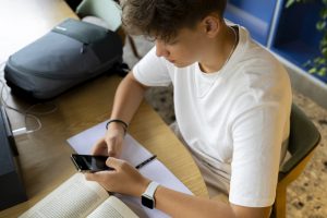 Learn how AI chatbots impact kids’ safety, social development, and learning. Get practical tips to guide healthy, balanced use of AI at home.